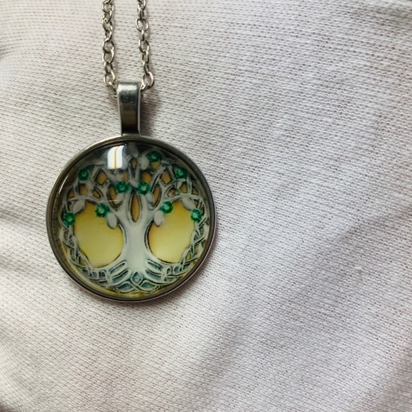 Celtic Tree of Life Pendant Cabochon Necklace - Picture 2 of 4